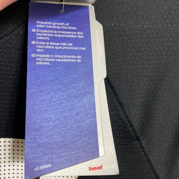 6 Hr. Sale Nwt Under Armour Black Heat Gear Tshirt - Picture 11 of 13